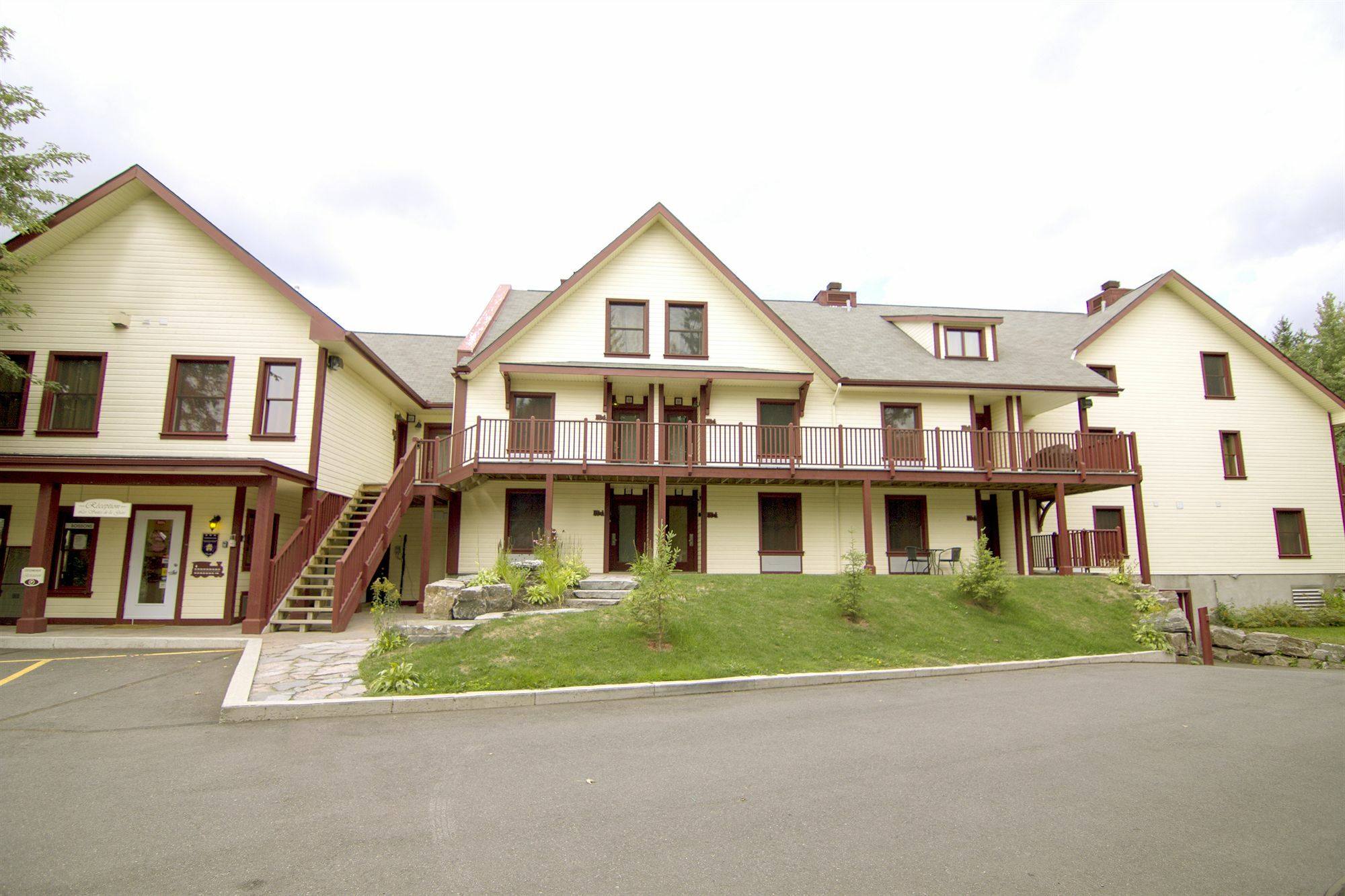 Suites De La Gare - Location Adp Mont-Tremblant Eksteriør bilde